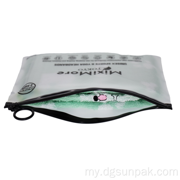 Frosted Poly Poly ပလတ်စတစ်ရှပ်အင်္ကျီအထုပ် ziplock အဝတ်အစားအိတ်